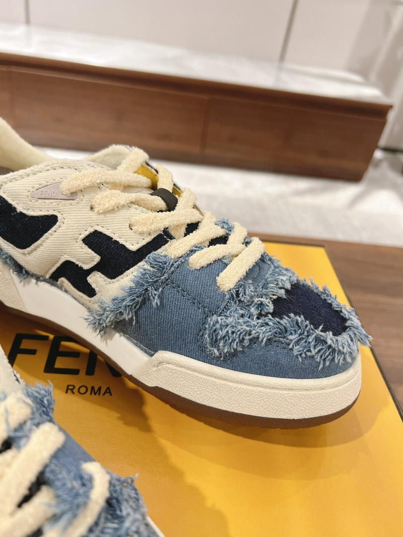 Fendi Sneakers SFS120411