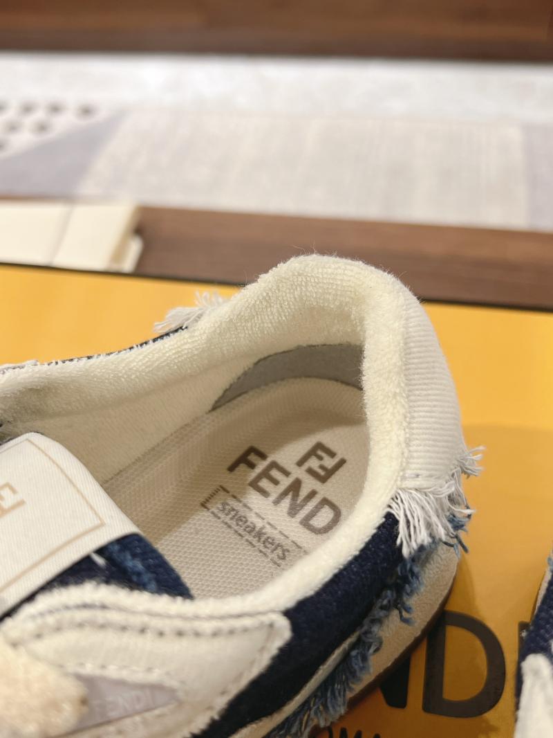 Fendi Sneakers SFS120411