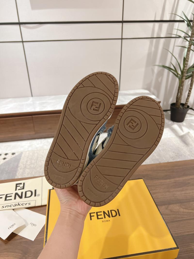 Fendi Sneakers SFS120411