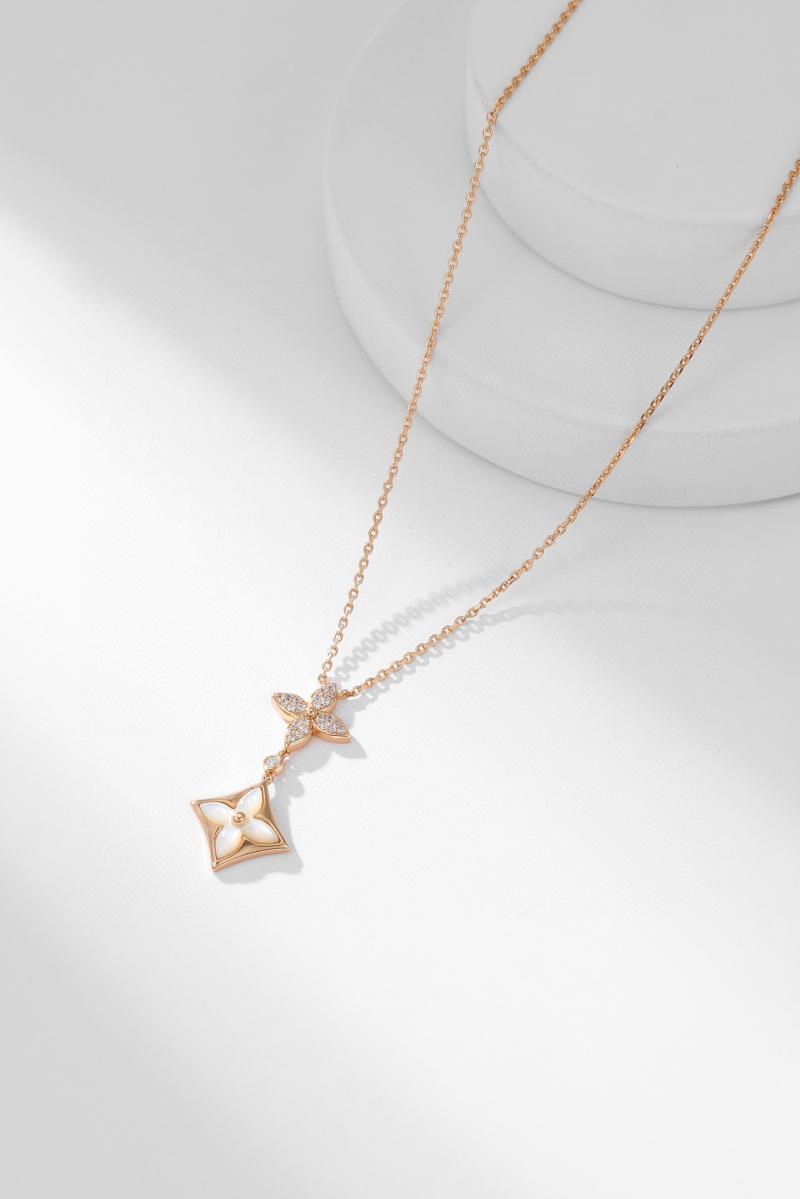 Louis Vuitton Necklace LN102401