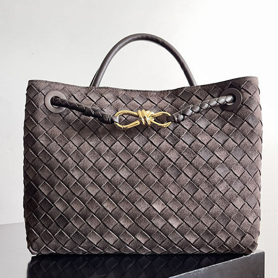 Bottega Veneta Suede Medium Andiamo Tote Bag B743572 Fondant