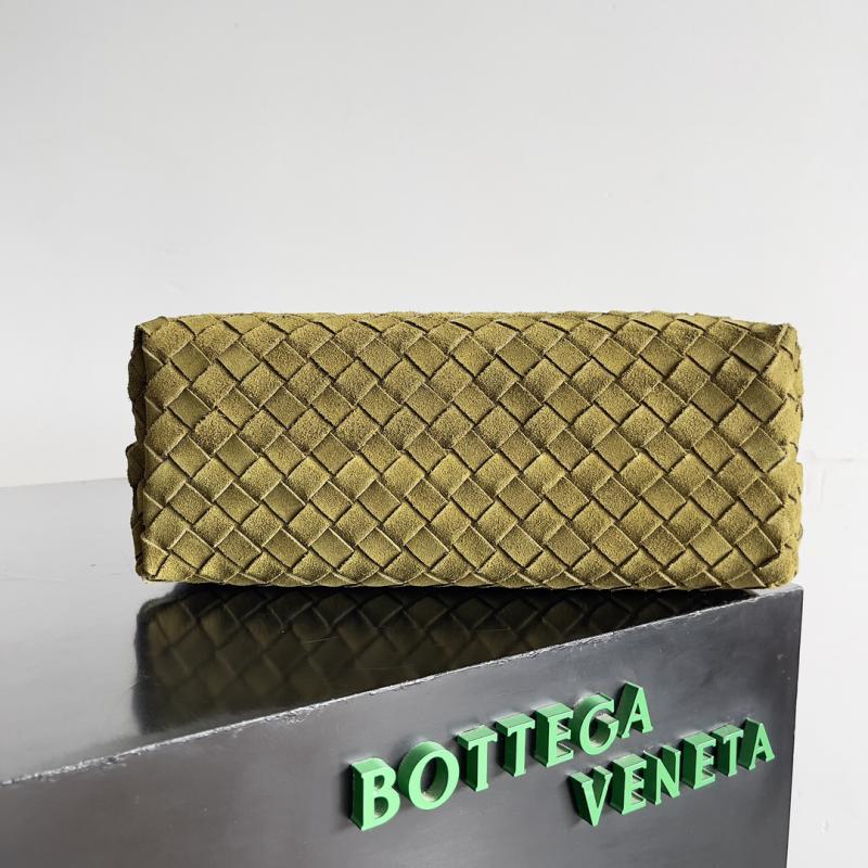 Bottega Veneta Suede Medium Andiamo Tote Bag B743572 Olive oil