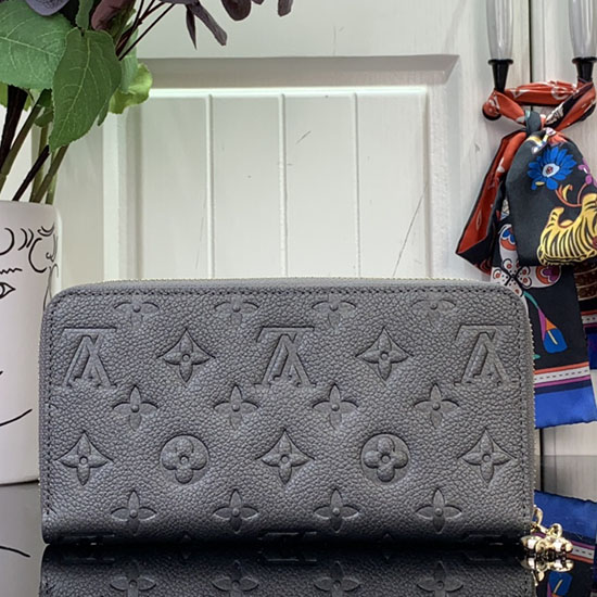 Louis Vuitton Zippy Wallet Grey M12680