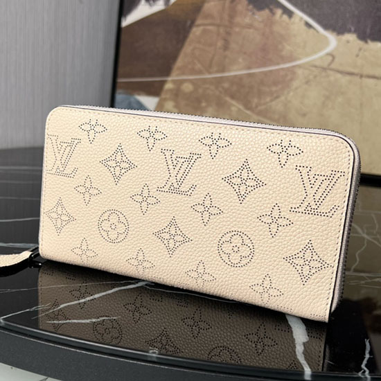 Louis Vuitton Zippy Wallet M61867 Cream