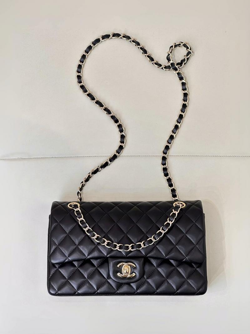 Medium Chanel Lambskin Flap Bag A01112 Black with Gold