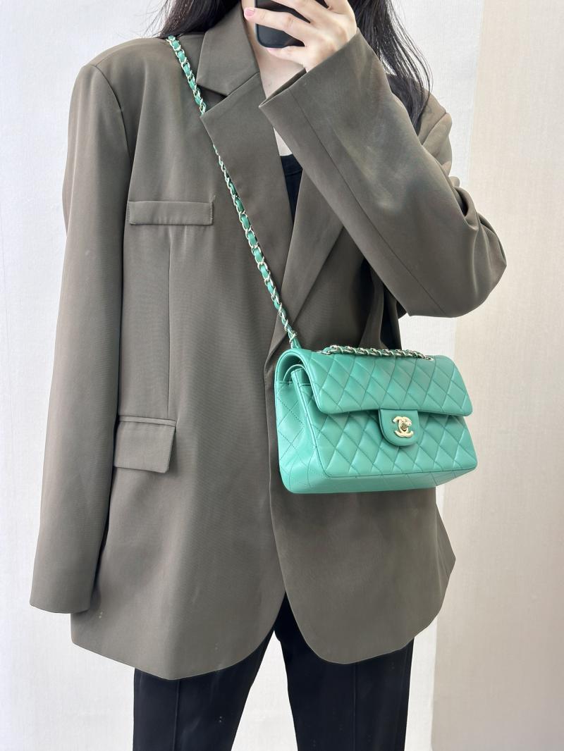 Medium Chanel Lambskin Flap Bag A01112 Green