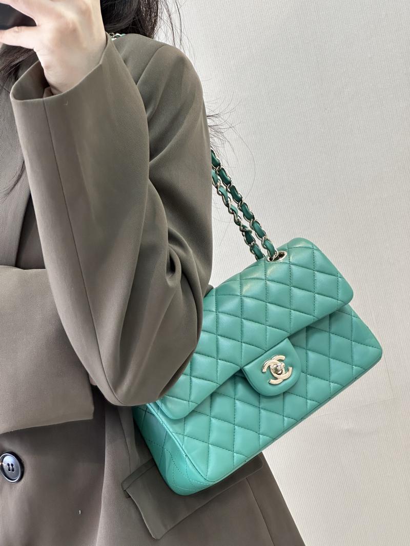 Medium Chanel Lambskin Flap Bag A01112 Green