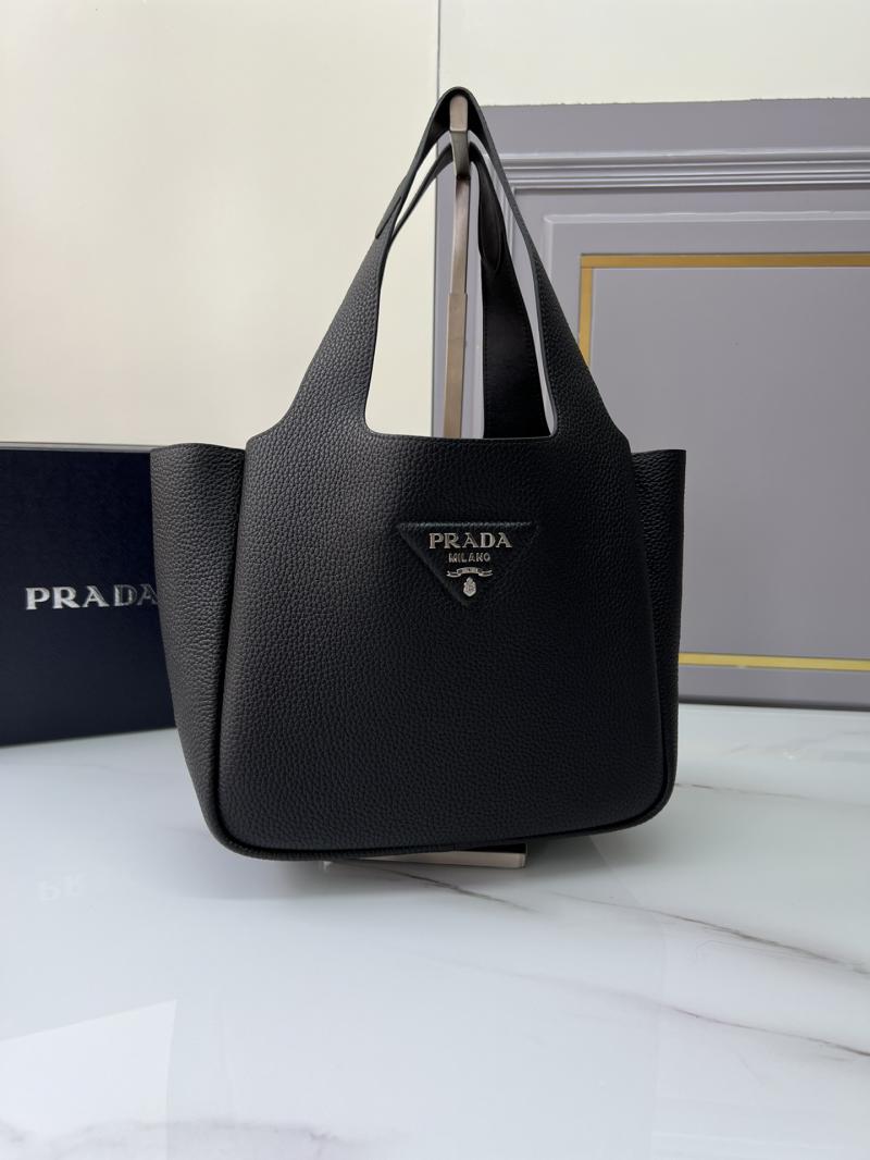 Prada Medium leather tote Black 1BG335