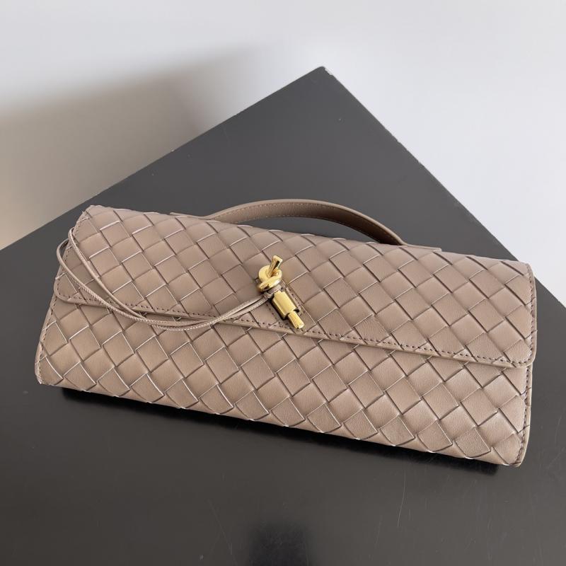 Bottega Veneta Long Clutch Andiamo Pinecone 741511