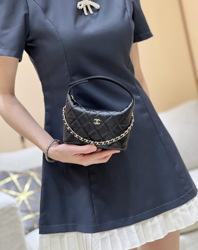 Chanel Clutch with Chain AP4386 Black