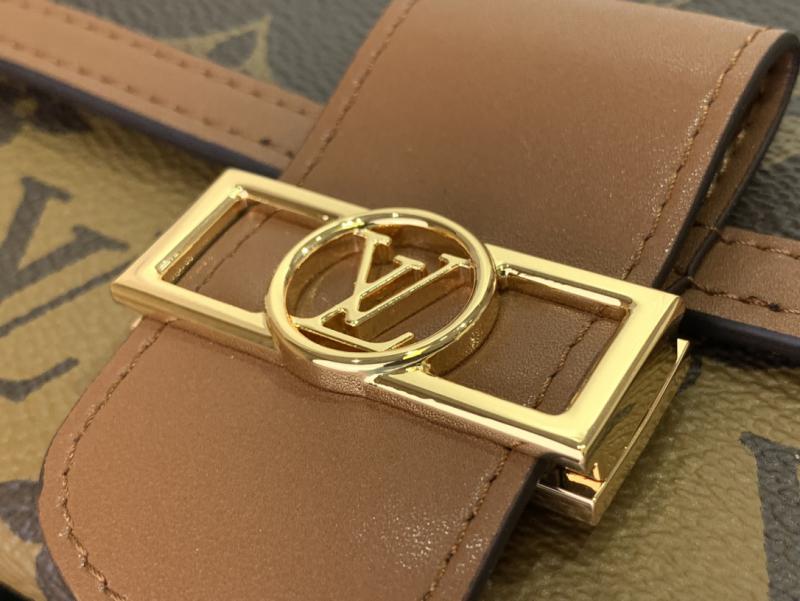 Louis Vuitton Sarah Wallet M46645