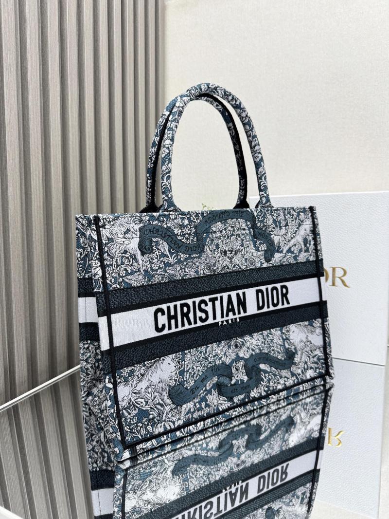 Medium Dior Book Tote M128601