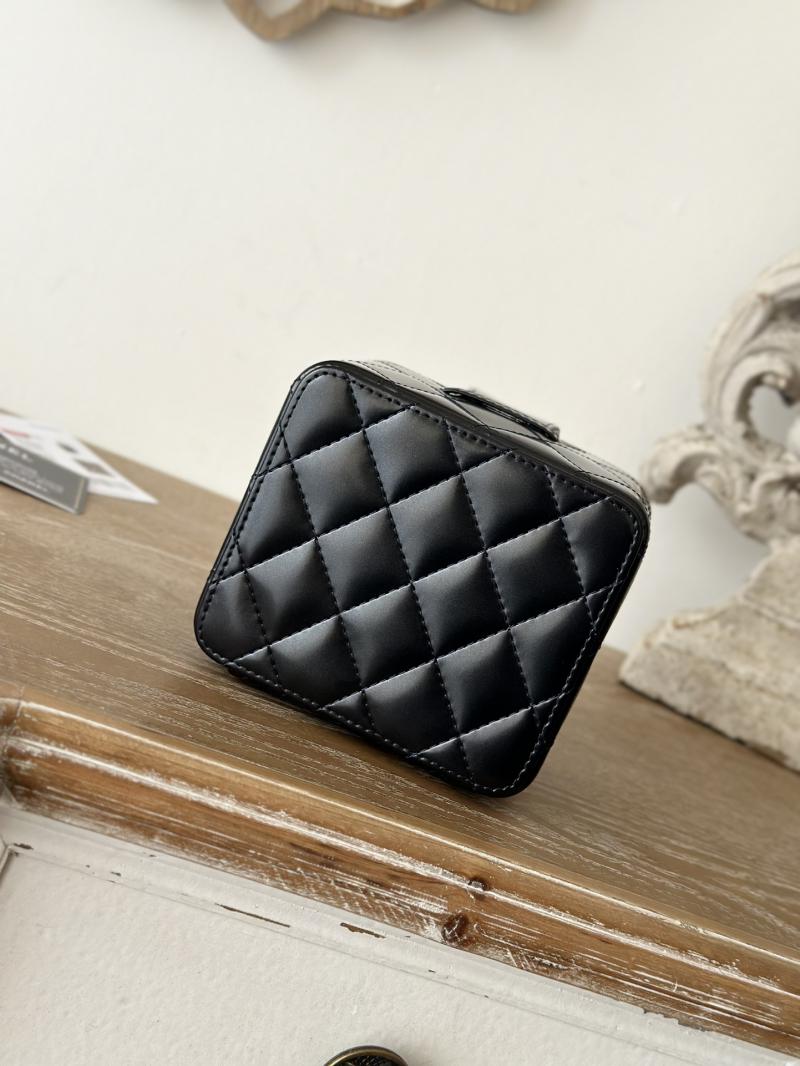 Small Chanel Vintage Vanity Case AS2227 Black