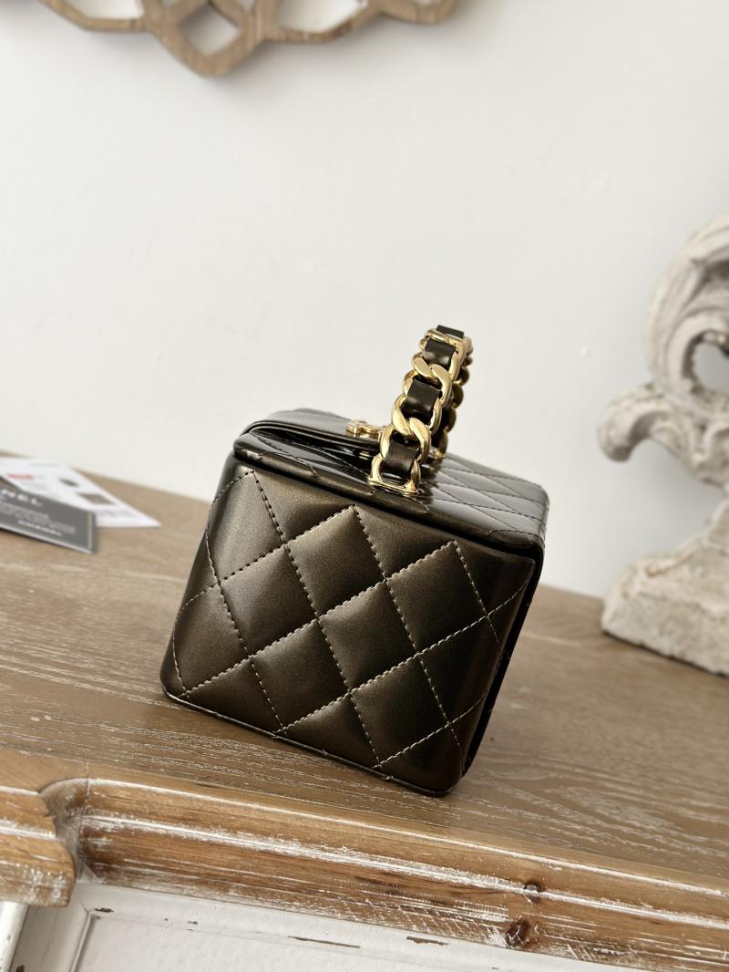 Small Chanel Vintage Vanity Case AS2227 Green