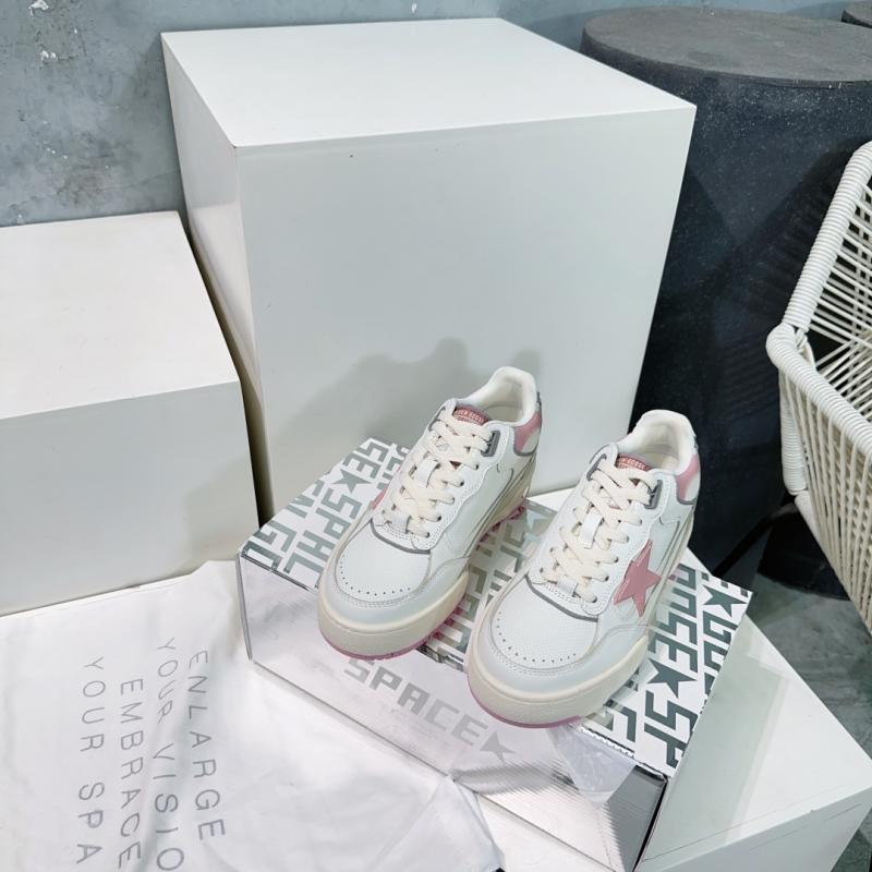 Golden Goose Sneakers SGS122402