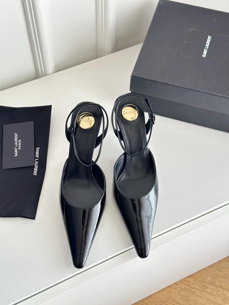 Saint Laurent Pumps SCP122101