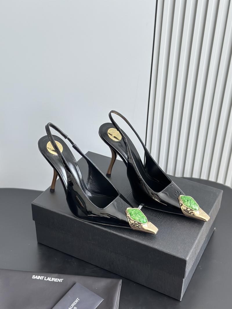 Saint Laurent Pumps SCP122103