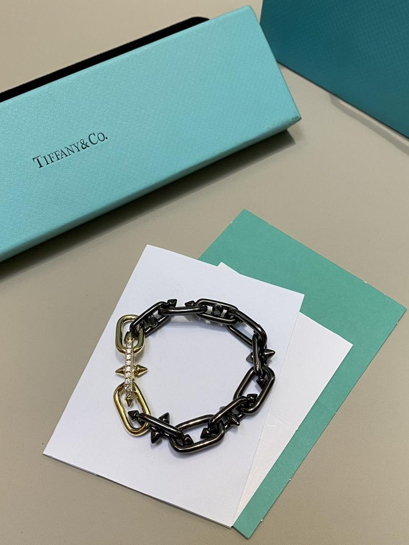 Tiffany Bracelet TB122701