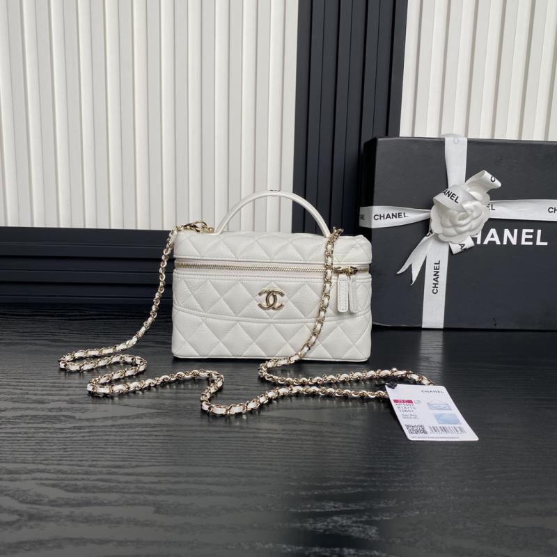 Chanel Long Vanity with Chain White AP4407