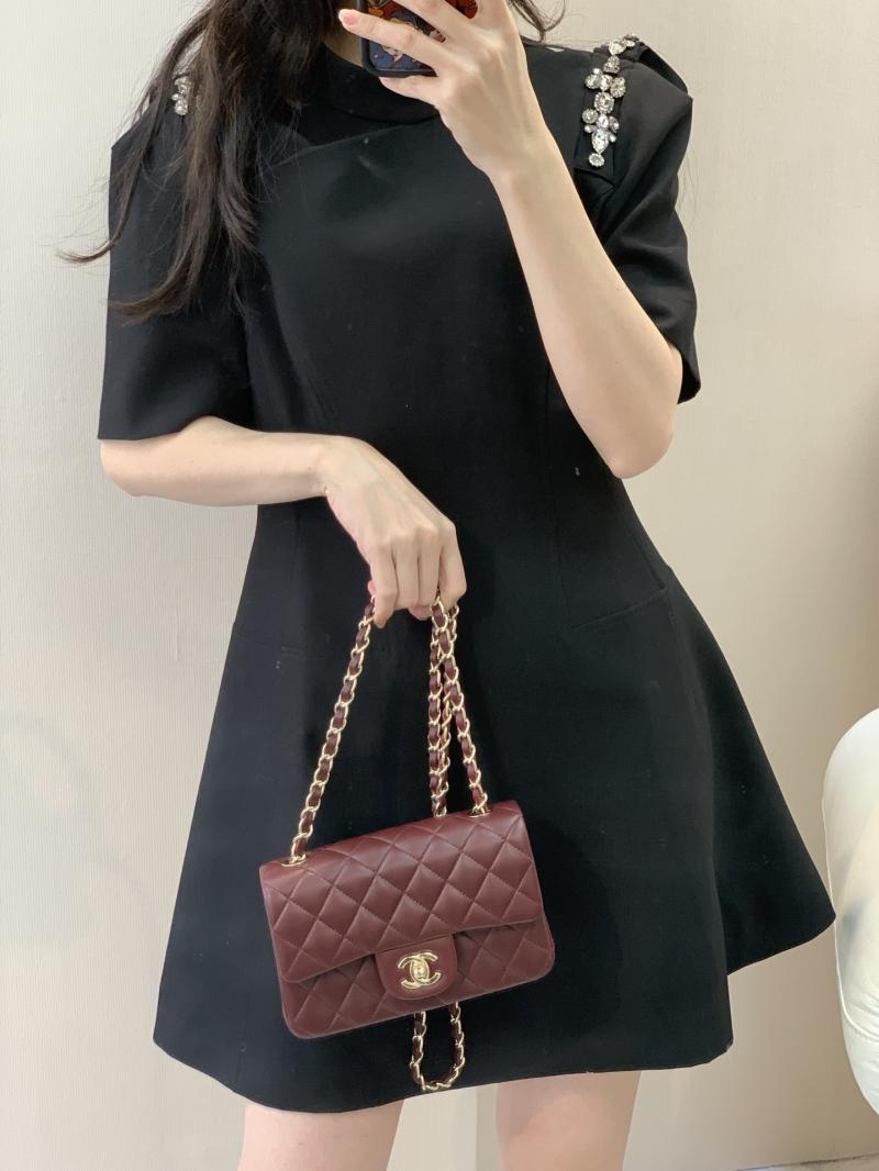 Small Chanel Lambskin Flap Bag A01116 Burgundy