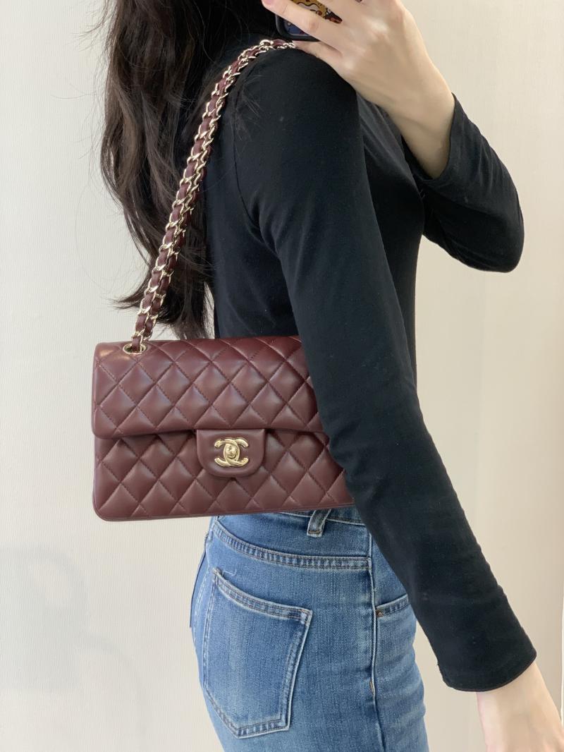 Small Chanel Lambskin Flap Bag A01117 Burgundy